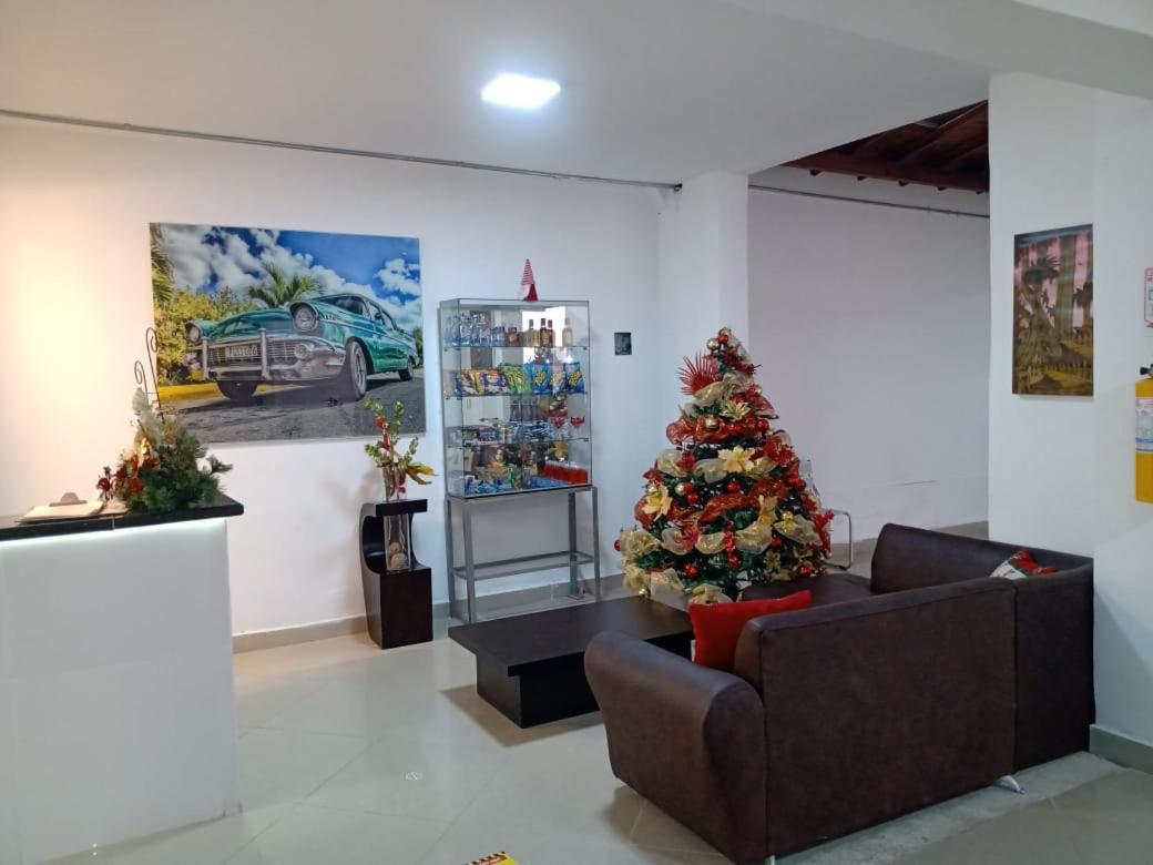 Hotel Brisas Medellín Dış mekan fotoğraf