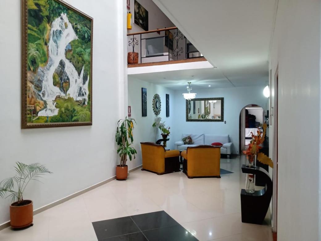 Hotel Brisas Medellín Dış mekan fotoğraf