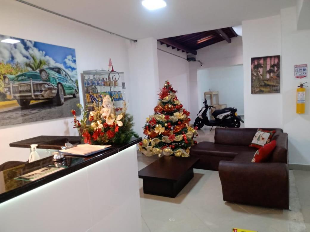 Hotel Brisas Medellín Dış mekan fotoğraf