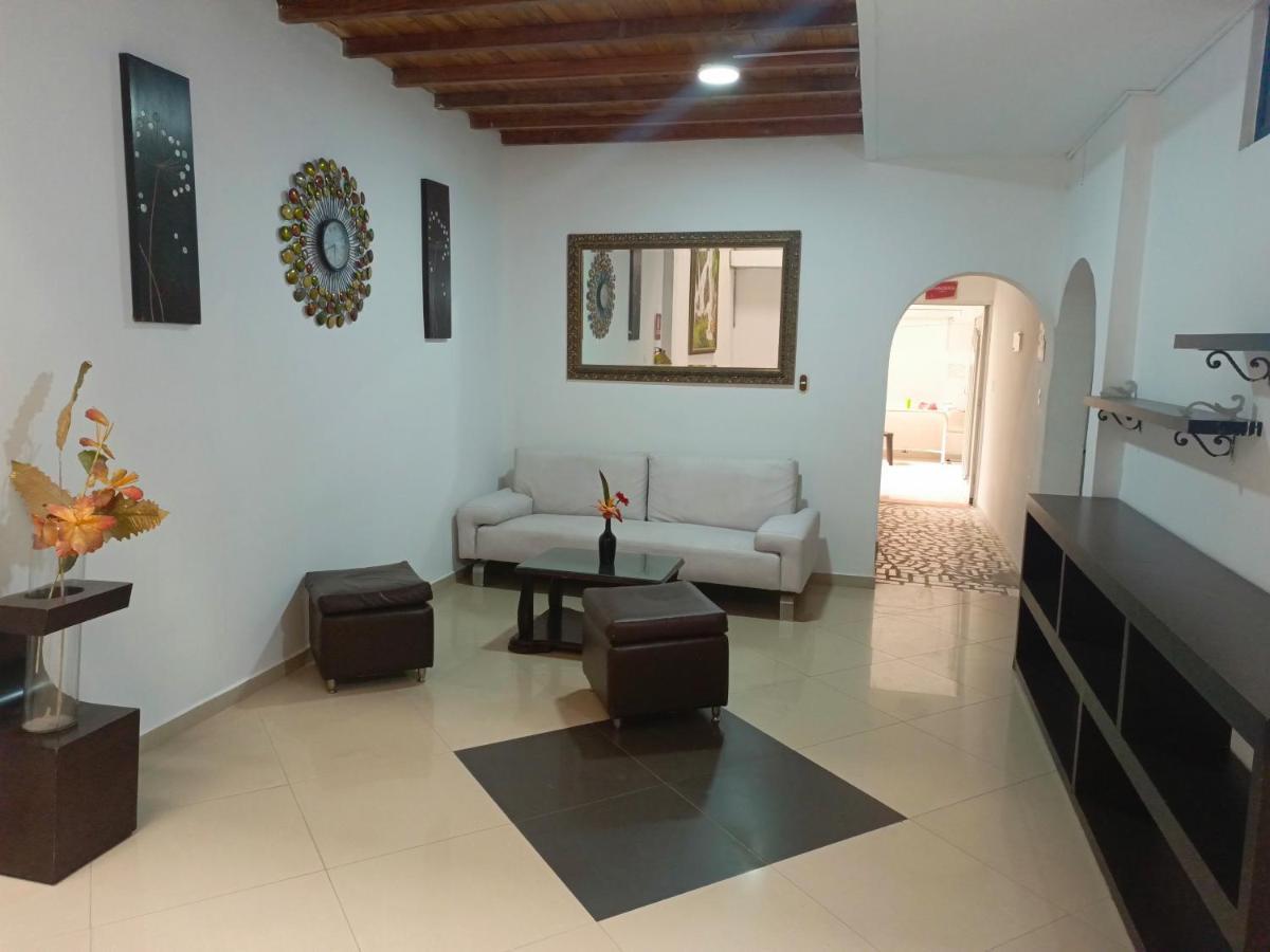 Hotel Brisas Medellín Dış mekan fotoğraf