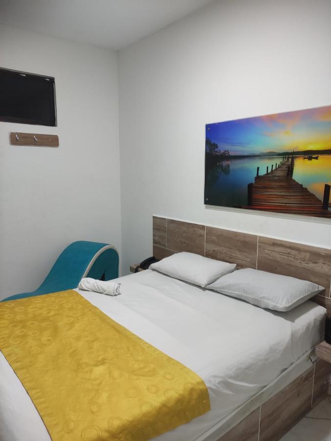 Hotel Brisas Medellín Dış mekan fotoğraf