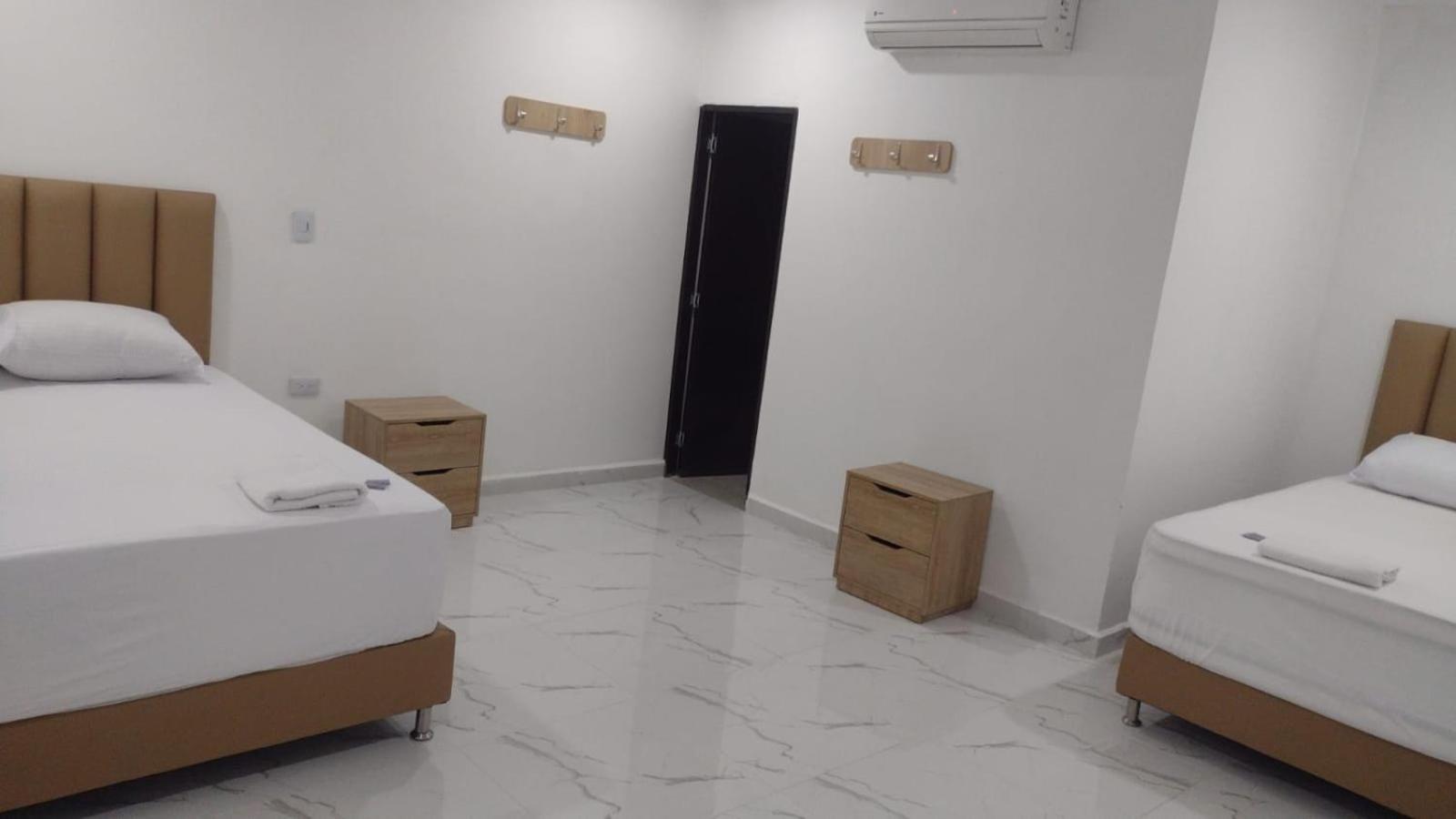 Hotel Brisas Medellín Dış mekan fotoğraf