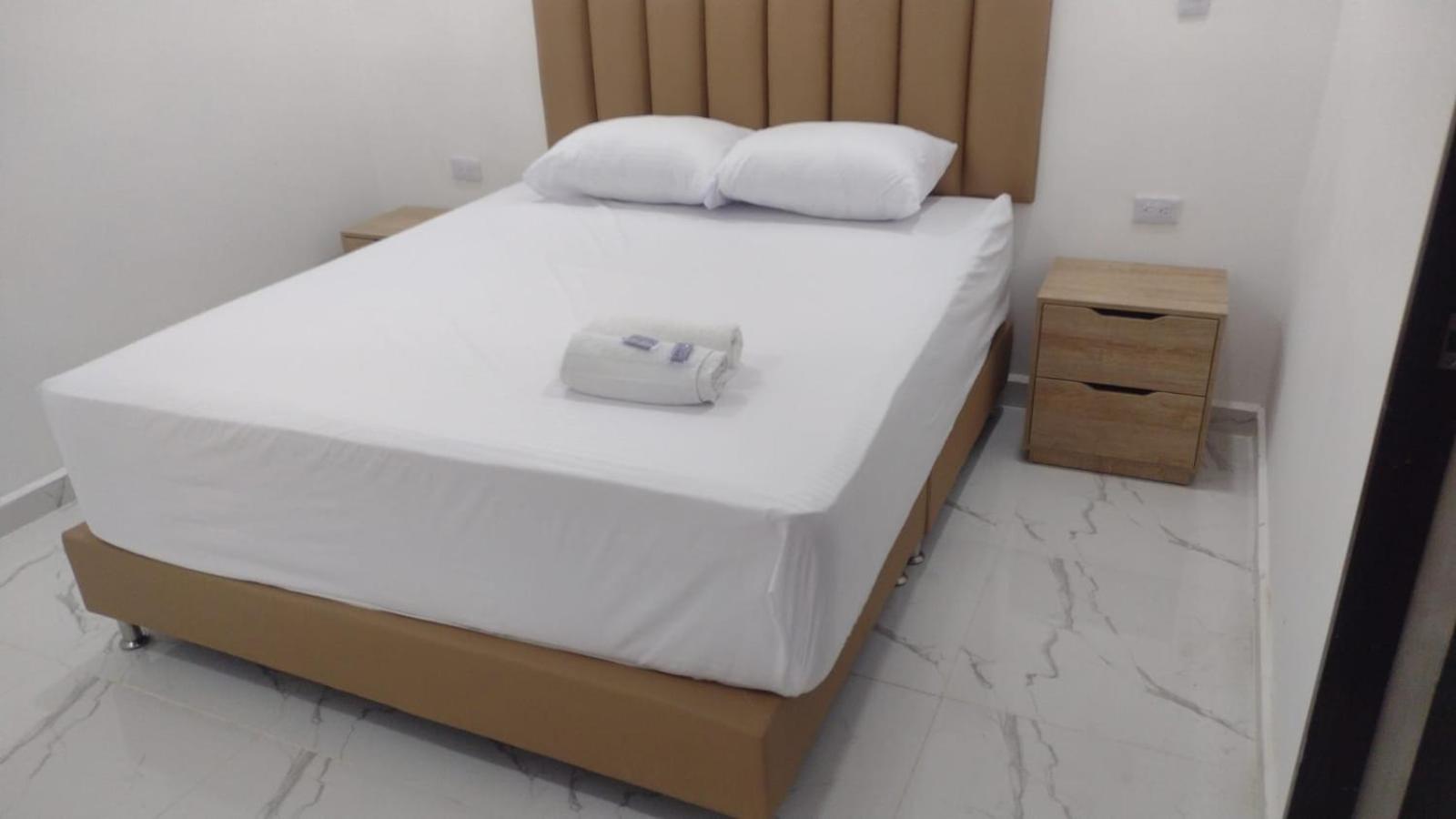 Hotel Brisas Medellín Dış mekan fotoğraf